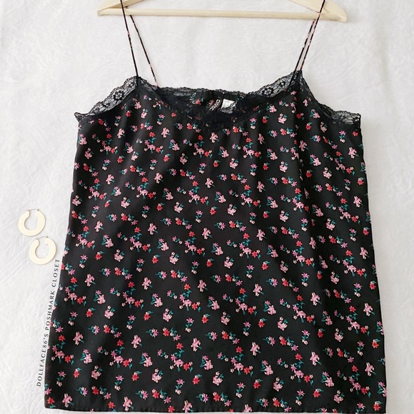 Ditsy Floral Lace Trim Camisole - Picture 2 of 8